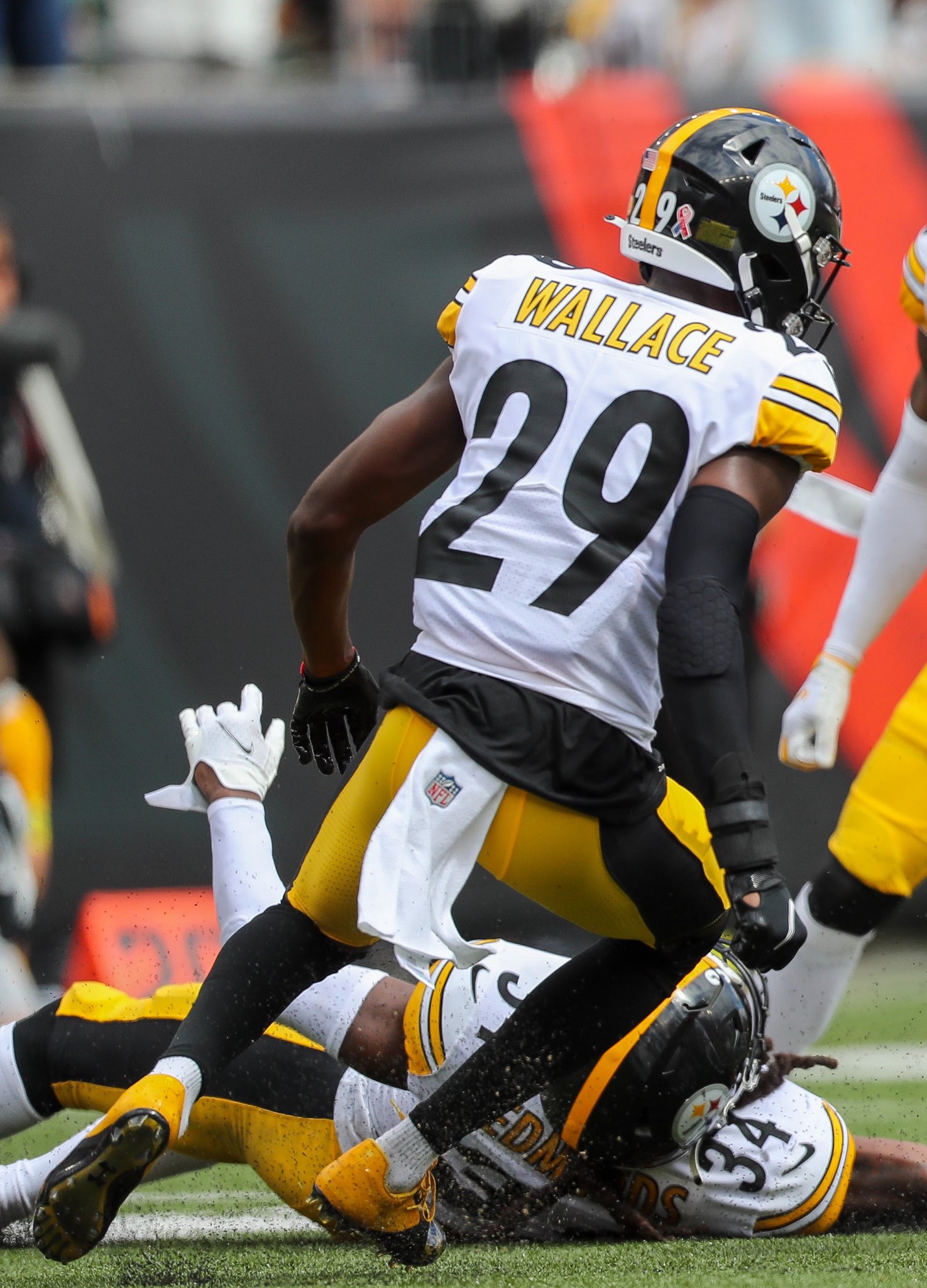 PFF PIT Steelers on Twitter: "Levi Wallace against the Browns in Week 3: ♦️ 33 snaps played 8 receiving yards allowed 🔹 passer rating allowed https://t.co/U5O0sRvNIh" / Twitter