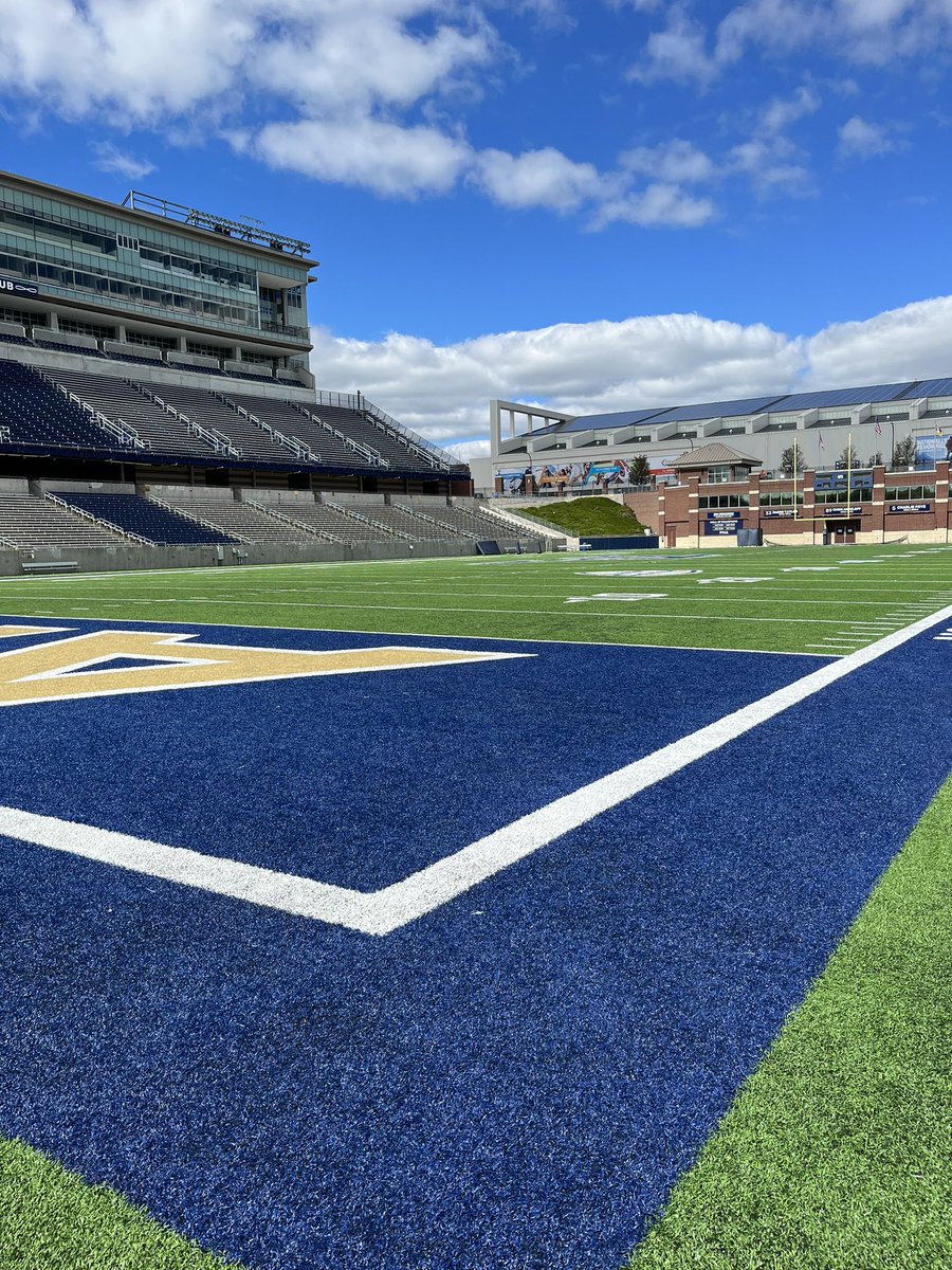 Kalamazoo College Football (@kzoofootball) on Twitter photo Huge thank you to <a href="/ZipsFB/">Akron Football</a> and <a href="/AkronZips/">Akron Zips Athletics</a> for letting us stop in and use your amazing facilities for our practice on our way to New York! #SwarmTheDay #RAO Huge thank you to <a href="/ZipsFB/">Akron Football</a> and <a href="/AkronZips/">Akron Zips Athletics</a> for letting us stop in and use your amazing facilities for our practice on our way to New York! #SwarmTheDay #RAO