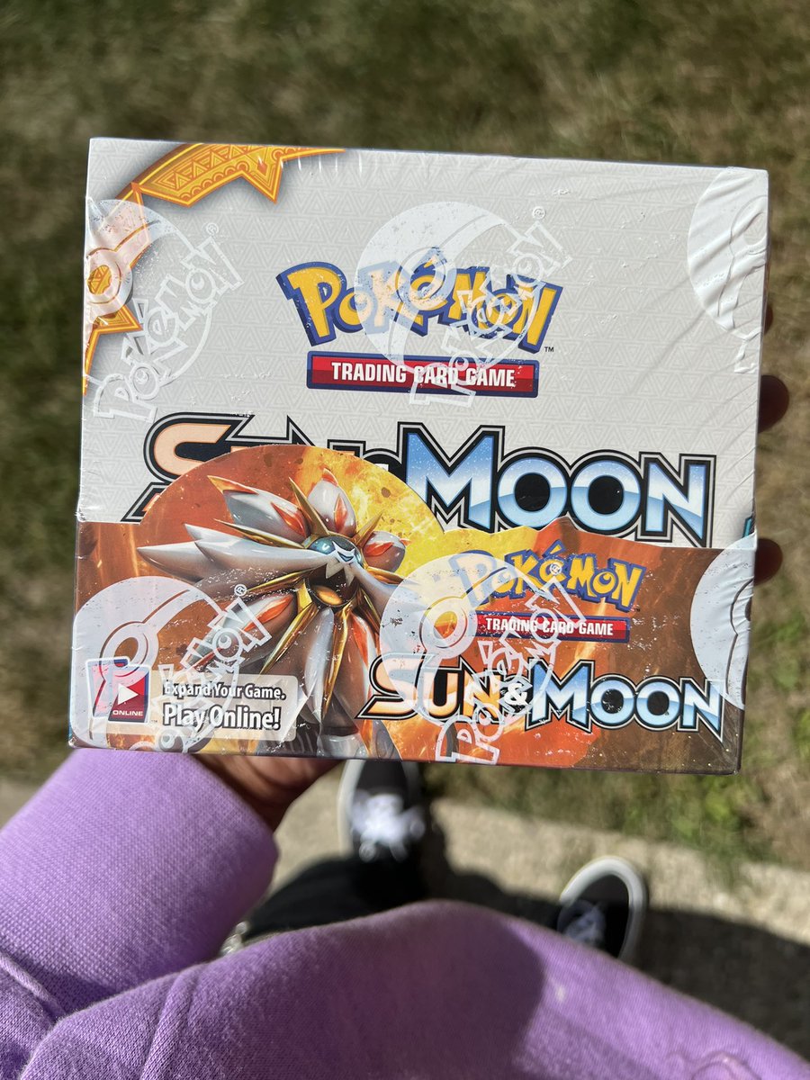 MeechFromPallet's tweet image. ☀️Sun and Moon giveaway 🌕

For your chance to win this sun and moon booster box 

Like 🌙
Retweet ☀️
Comment someone who is your sun or moon ✨

Winner selected at random next Friday must complete all steps for entry GL everyone 🥹✨