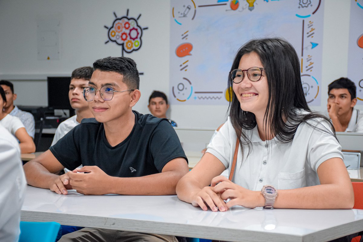 CCCASANARE's tweet photo. 🤗Visita empresarial, #Hoy recibimos a la 📚Institución Educativa Técnico Integrado de #Trinidad de la media técnica #AsistenteAdministrativa, comercialización y atención al cliente, quienes conocieron las instalaciones de la entidad y las diferentes dependencias. 🤩 https://t.co/3ESr29ihfe