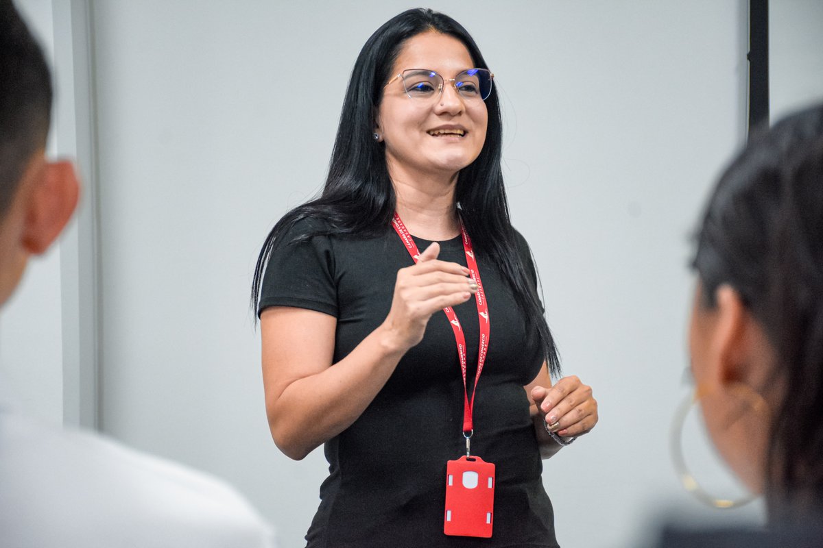 CCCASANARE's tweet photo. 🤗Visita empresarial, #Hoy recibimos a la 📚Institución Educativa Técnico Integrado de #Trinidad de la media técnica #AsistenteAdministrativa, comercialización y atención al cliente, quienes conocieron las instalaciones de la entidad y las diferentes dependencias. 🤩 https://t.co/3ESr29ihfe