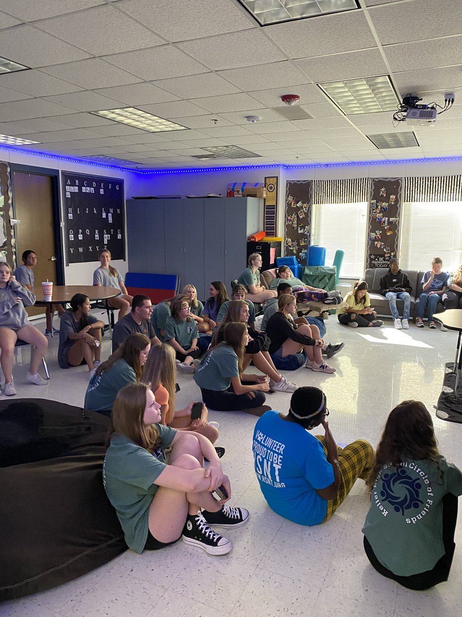 A BIG thanks to everyone who came to the movie night yesterday!! We had so much fun 🙌🙌 #khscof #movienight