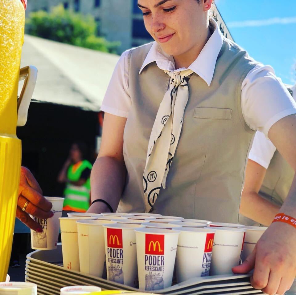 McDonaldsLeon's tweet photo. ¿Ya tenéis vuestra camiseta, dorsal🎁 y mochila para #correporlavida de @alcles_leon ?

Nosotros estaremos un año más en esta emblemática carrera 😌

👉Recordad que la carrera es este domingo 25 de septiembre a las 11.00h en la en la Plaza de San Marcos de León https://t.co/2583bDUB8p