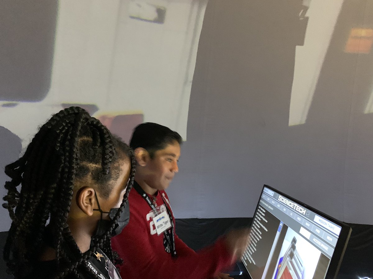 tonyperezdotcom's tweet photo. @HumbleISD_LLE Lakeland Elementary Student are on a Mission to Mars! @MsBenton_LLE_AP  @pcperez814 https://t.co/P4u8iw1anM
