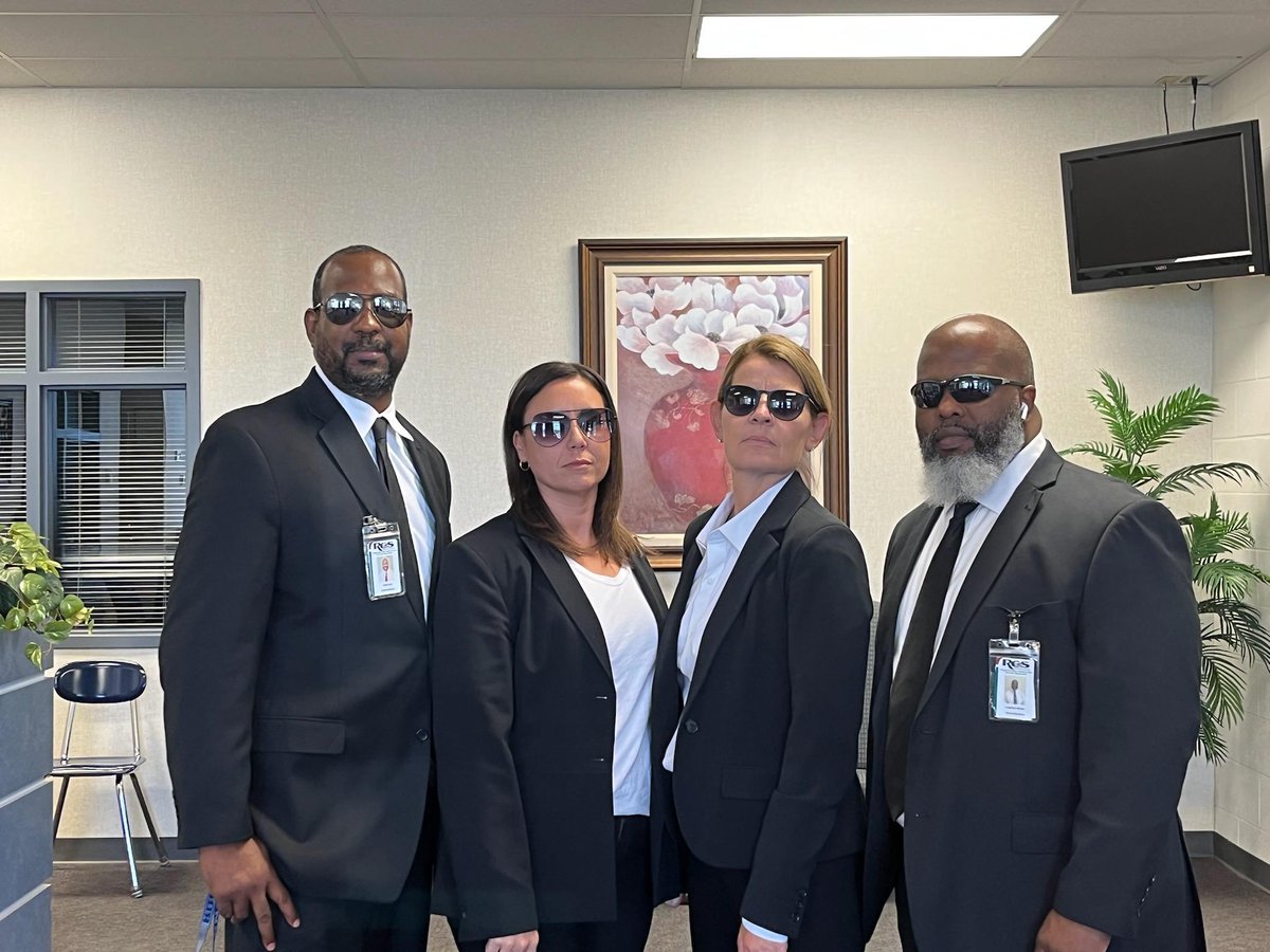RMSRavens's tweet photo. AdMIN or AdMEN in BLACK!! UNITED FRONT #dressup #adminparticipatestoo #favoritetvormoviecharacter #homecomingweek #wegotspirit #THEVALEMIDDLE https://t.co/YR7zCyFUjN