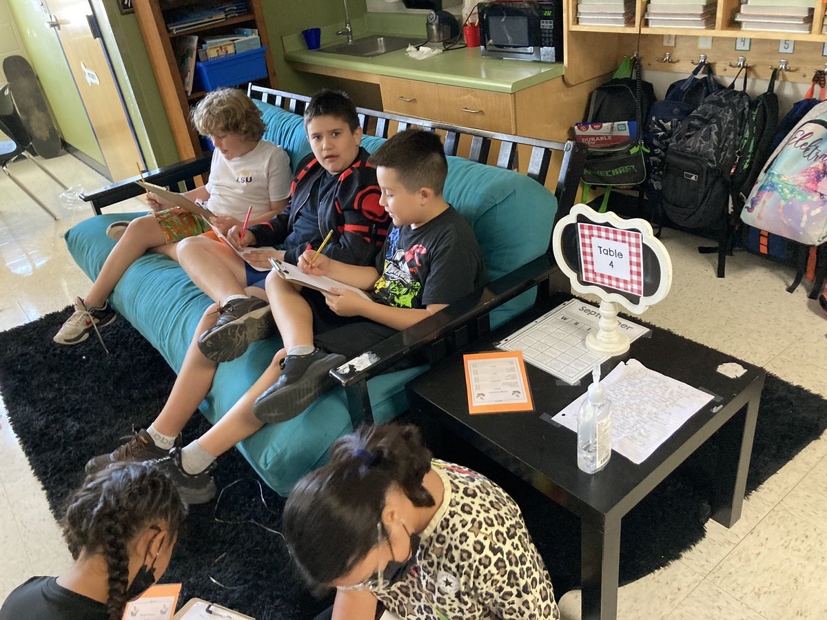 ssosa88's tweet photo. Adding and subtracting decimals with restaurant menus! @NISDFranklinES https://t.co/AnzIFXyixP