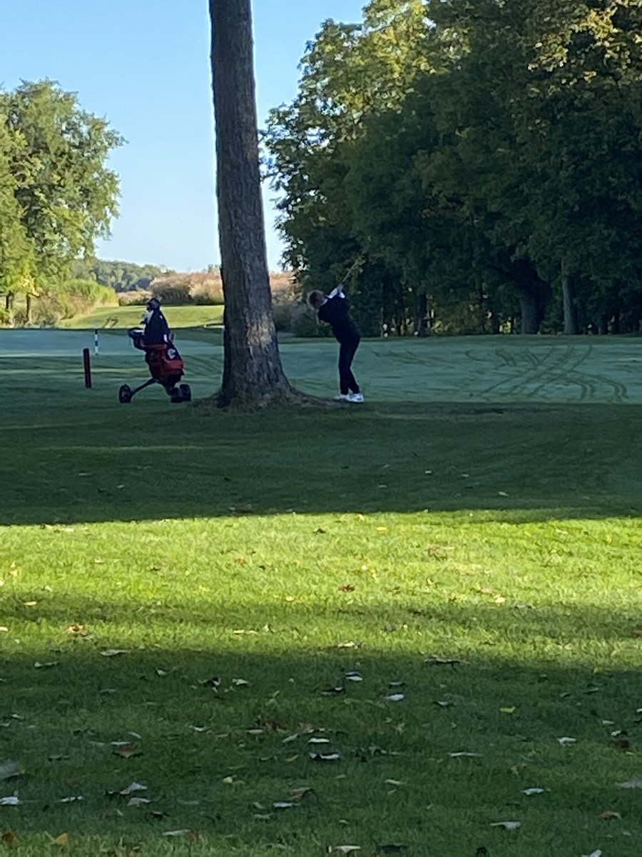 BaronAthletics's tweet photo. Baron Athletics 
Congratulations to Lillie Cone who advanced to next weeks IHSAA State Finals. Lillie shot a 75 at the East Noble Regional today. 
#WeAreDeKalb https://t.co/BFCTiIggHC