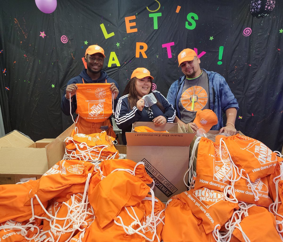 Success sharing swag bags are in!! 4150 team getting the swag bags together to say thank you to our associates! #SuccessSharing2022 #TheHomeDepot #THD #4150PortRichmondProud