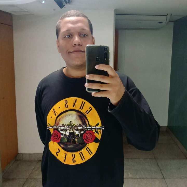 VeroniLucas's tweet photo. enquanto tu for oq os outra querem vc não vai ser nada! https://t.co/PlqdesjwqH