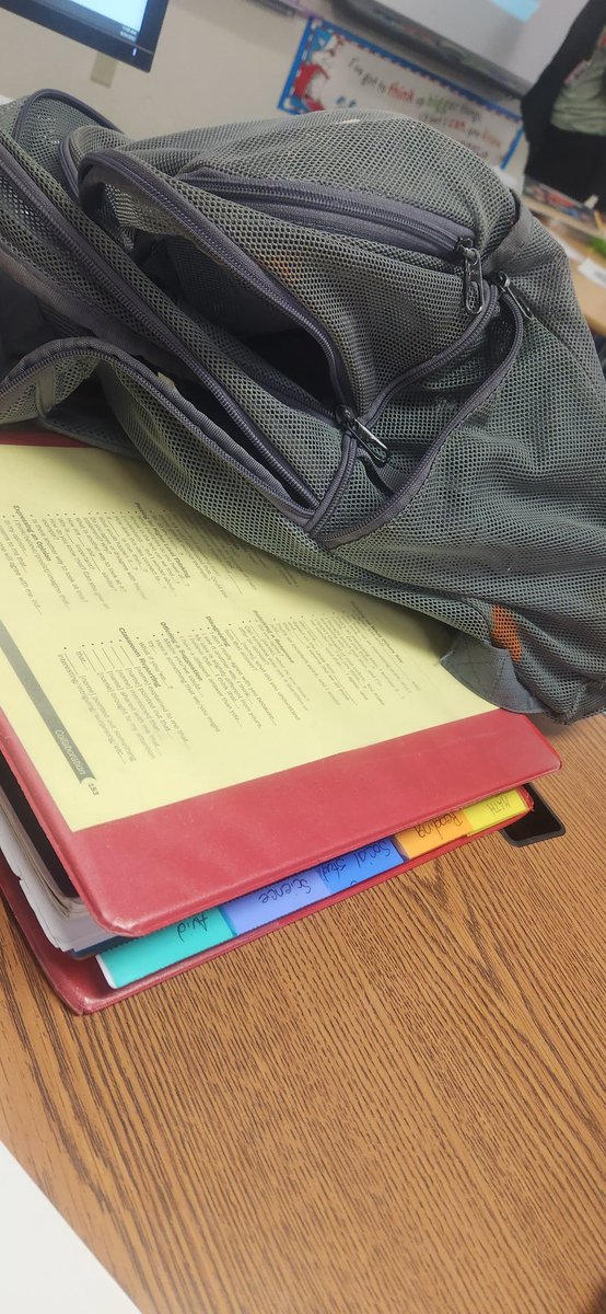 AVIDEagles's tweet photo. Fix it Friday! Cleaning out Binders and backpacks and Checking planners! #ThisIsAVID #AVIDColts2223 #letsGetOrganized @CrockettColts @MaribelAranda12 @ECISD_AVID4ALL @AVID4College @AVIDExcel @ScottMuri https://t.co/RwKEdomZva