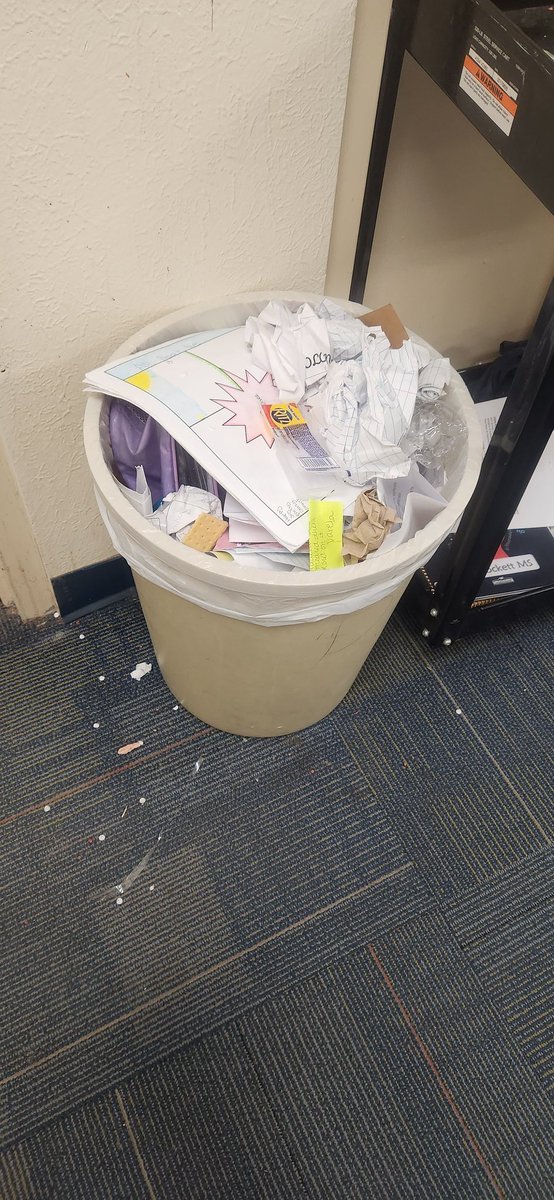 AVIDEagles's tweet photo. Fix it Friday! Cleaning out Binders and backpacks and Checking planners! #ThisIsAVID #AVIDColts2223 #letsGetOrganized @CrockettColts @MaribelAranda12 @ECISD_AVID4ALL @AVID4College @AVIDExcel @ScottMuri https://t.co/RwKEdomZva