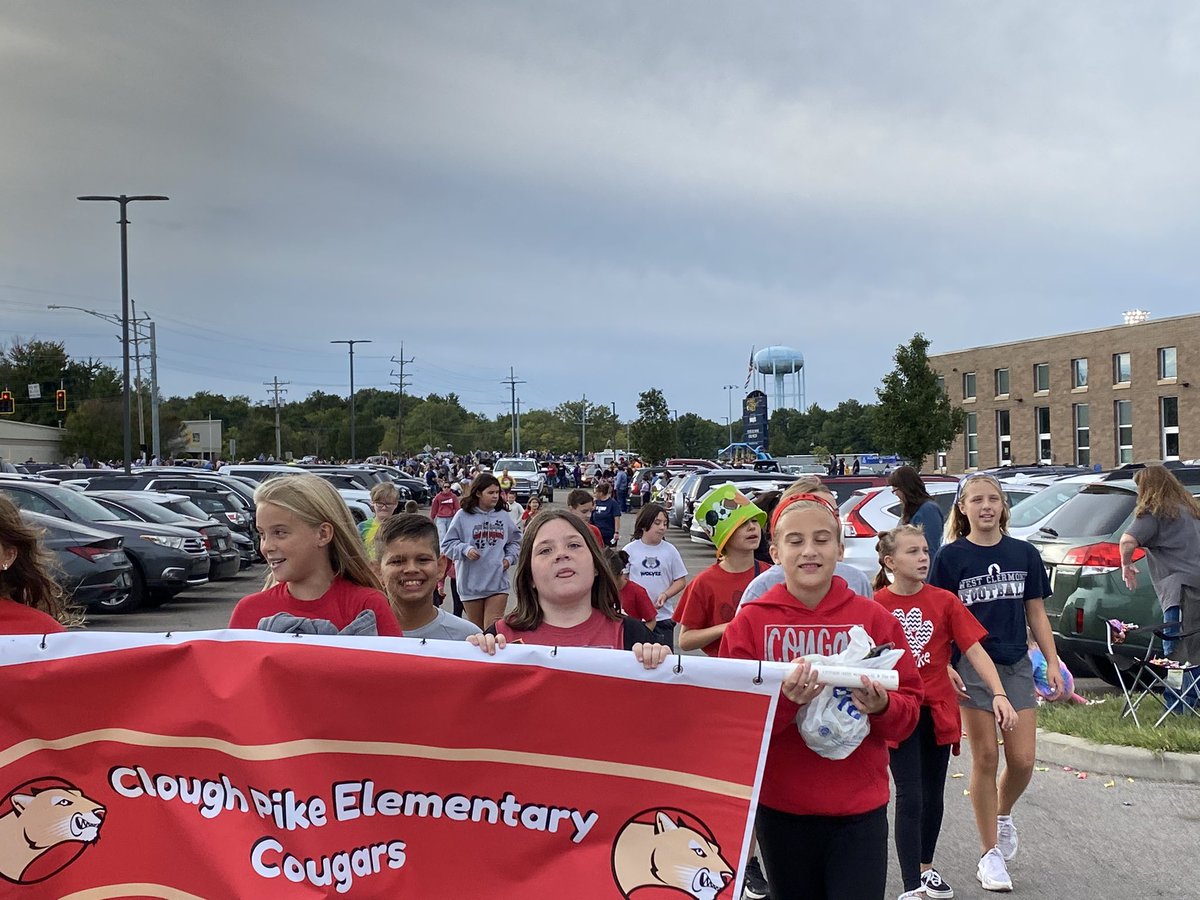 Everyone loves a parade! Homecoming <a href="/WCHSWolves/">West Clermont HS</a>   <a href="/CloughPikeElem/">Clough Pike</a> showing school pride.