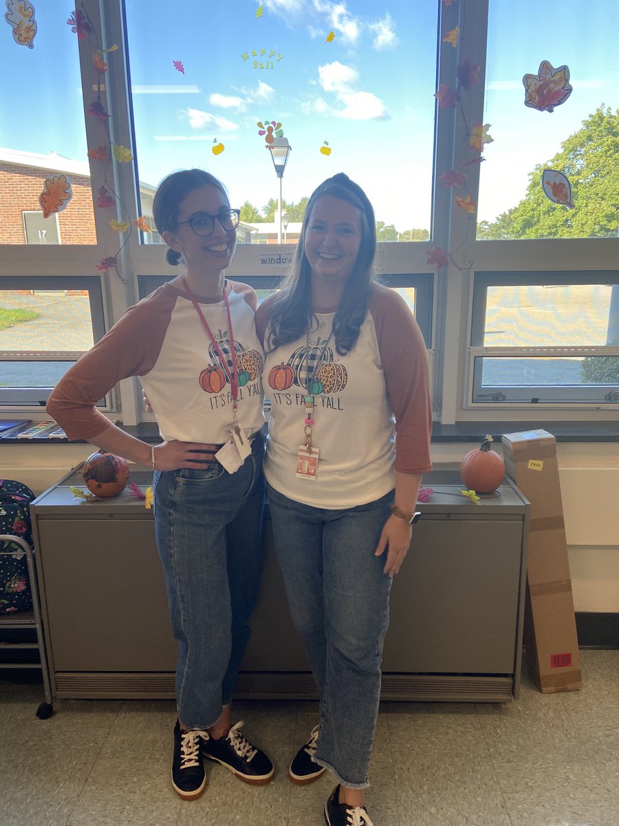 HathawaySchool's tweet photo. Finally Fall! 🍁🍂 #twinning @psd_ri https://t.co/UWGXY6eAqa
