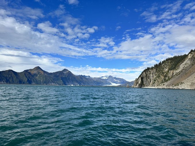 Alaska is beautiful 🥰 https://t.co/2sEYsoxIBG