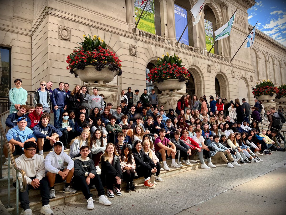 HUMANITIESofPHS's tweet photo. Our Humanities students started off their 1st semester field trip series running around the @artinstitutechi solving riddles and locating art we discussed in class. What a great way to spend a beautiful Friday! #bestclassever #ArtLovers #artappreciation #experiencesareeverything https://t.co/ew02kwCNZd