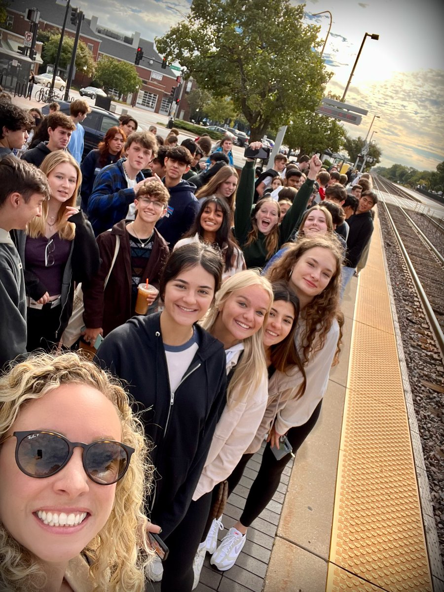 HUMANITIESofPHS's tweet photo. Our Humanities students started off their 1st semester field trip series running around the @artinstitutechi solving riddles and locating art we discussed in class. What a great way to spend a beautiful Friday! #bestclassever #ArtLovers #artappreciation #experiencesareeverything https://t.co/ew02kwCNZd