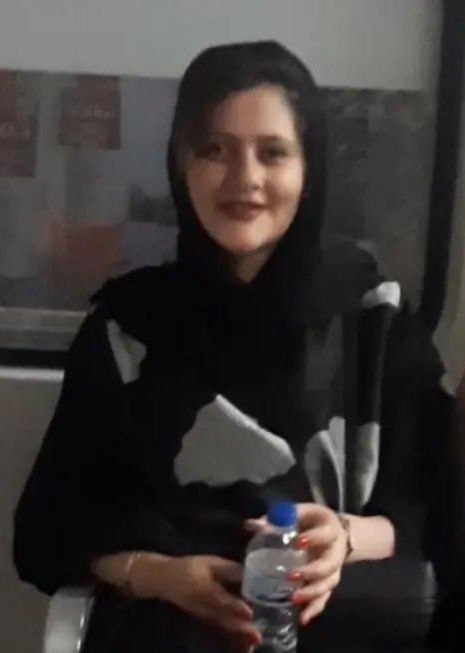 DaaraaraaD's tweet image. برای بیگناهی و مظلومیت #مهسا_امینی
#MahsaAmini
#Mahsa_Amini
In memory of innocence