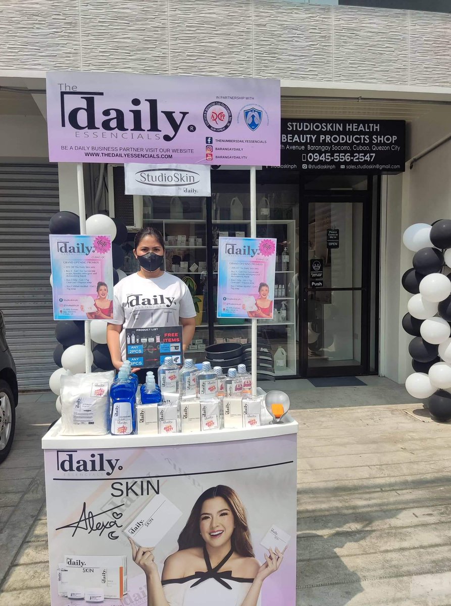 DailyEssencials's tweet photo. Mga Kabarangay Daily dyan s #cubao bukas na kami #studioskin cubao. Taraletsgow! #alexailacad #thedailyessencials #skincare https://t.co/kxhb5z3KWW