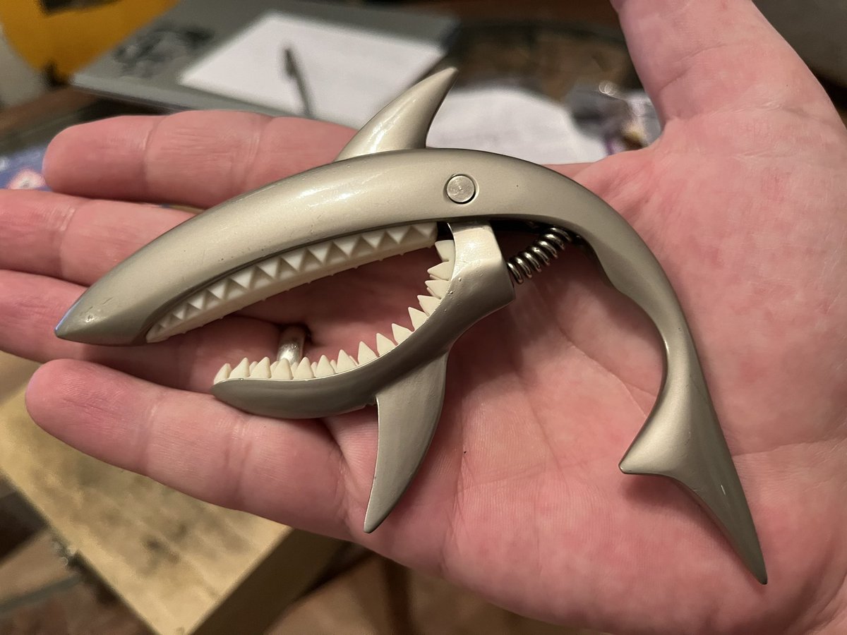 digitalplantpot's tweet image. It’s strange how this guitar #capo brings me so much joy and higher pitches 😂❤️ #guitar it’s the little things like shark shaped capos
