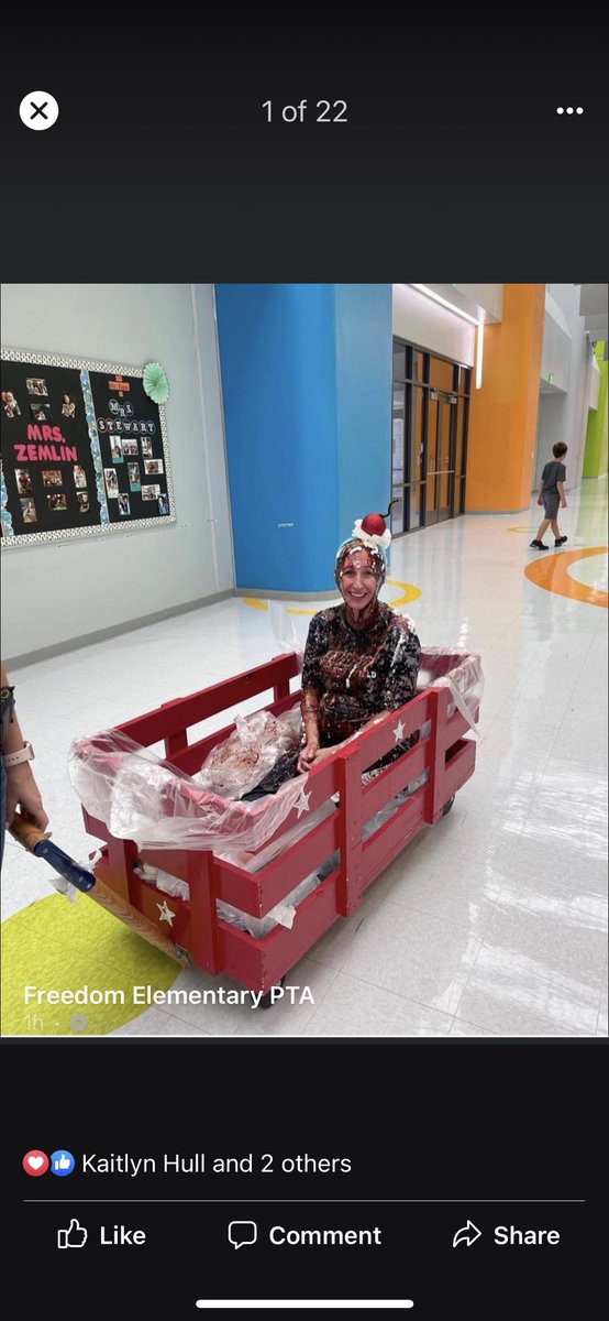 SaraKB11's tweet photo. Freedom reached our fundraising goal!!! Over 100 students turned me into a human Sundae!!! @FreedomPRIDE15 #momsasprincipals https://t.co/spiS5oCCqC