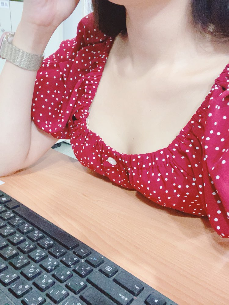 誰要陪我加班🥹 https://t.co/6cqutuV8Pn