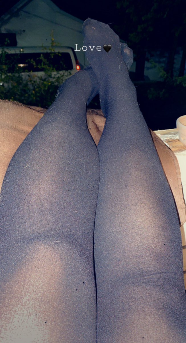 okami_cosplay_'s tweet photo. Sexy pictures will always have pet fur on the outfits 🤦🏽‍♀️😅 #goth #adultspicy #adultcontent #afterdark #AD #twitterafterdark https://t.co/Q6yBDyEW6h