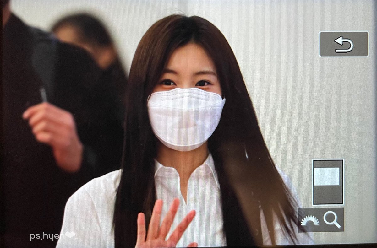 2년반만의 강짱🥹❤️❤️반가웠어😆
예쁘고 착한건 여전했어🤍

#강혜원 #혜원메일 #kanghyewon #hyewonmail #カンへウォン #姜惠元