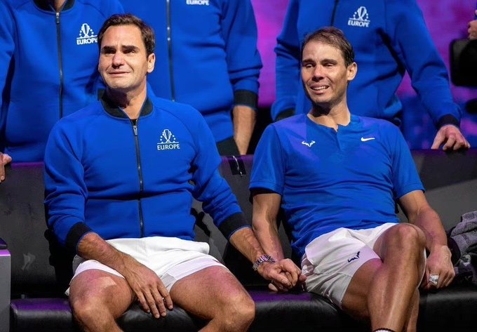 marcedeje's tweet photo. Esta debe ser una de las mejores fotos en toda la historia del deporte mundial!!
#Federer 
#Nadal https://t.co/CxhfNZUb9V