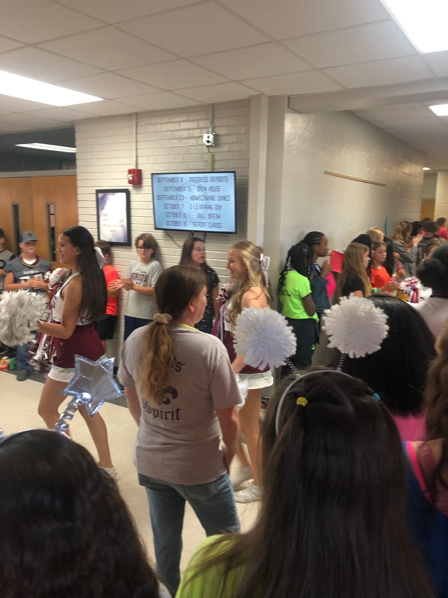 Homecoming Pep Rally! #gosaints <a href="/sccboe/">St. Clair County Schools</a> <a href="/dgaribay/">Danna valentina Izquierdo garibay</a> <a href="/jmoneyAP/">Josh Money</a> <a href="/Burns_StClair/">Justin Burns</a>