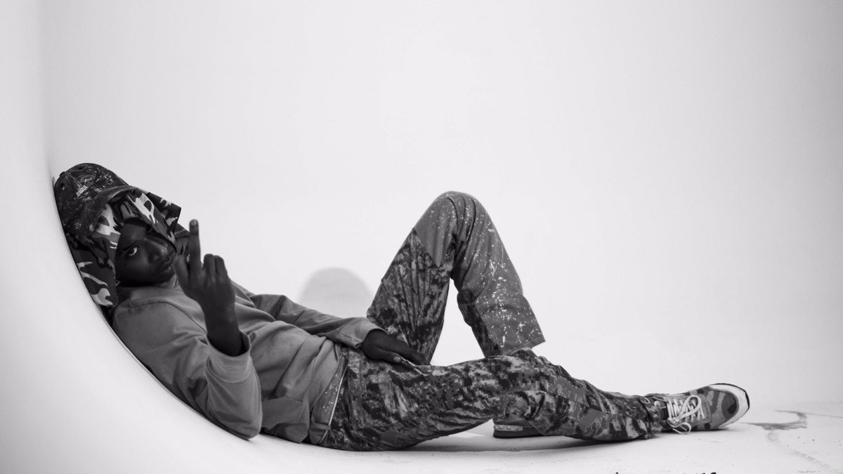 RTHOMPSON999's tweet image. #RTVISUAL 
TODO EL MUNDO ESTÁ ESPERANDO MI MOMENTO #LIFESTYLEMUSIC ES MI MOVIMIENTO .