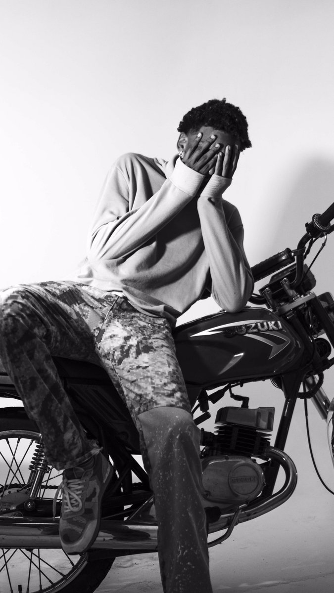 RTHOMPSON999's tweet image. #RTVISUAL 
TODO EL MUNDO ESTÁ ESPERANDO MI MOMENTO #LIFESTYLEMUSIC ES MI MOVIMIENTO .