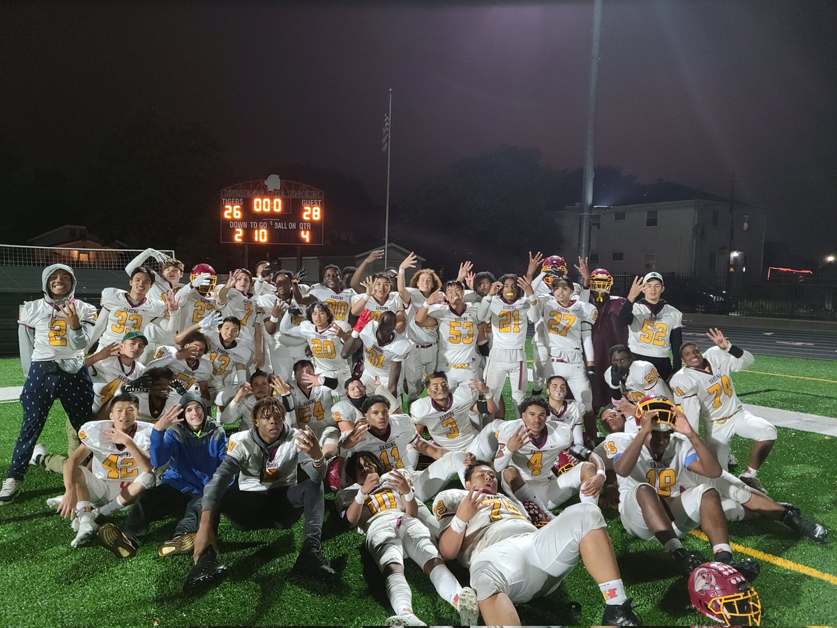 28-26 win tonight over Minneapolis South! It was a hard fought game by both sides, but our boys pulled through to #ProtectTheBrotherhood

#KnightHawks