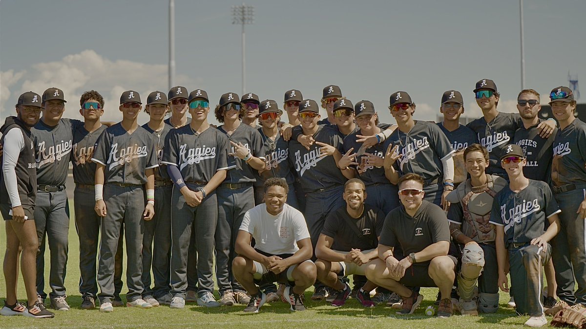 AggiesUSA's tweet photo. Always love when alumni show up to supportโฆ #OnceAnAggie #AggiesFamily #SwAggies https://t.co/zTFAOtB8HC