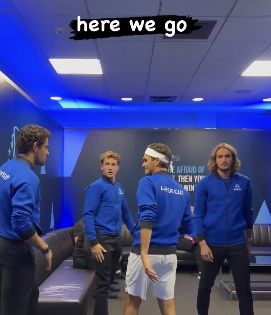 ansleydawn's tweet photo. @rogerfederer using comic sans on his IG makes me love him even more 😭😭 🎾 🎾 💙💙#RogerFederer #LaverCup2022 https://t.co/SZRUexgvUt