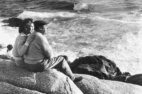 literlandweb1's tweet photo. "...Hoy dejadme
a mí solo
ser feliz,
con todos o sin todos,
ser feliz
con el pasto
y la arena,
ser feliz
con el aire y la tierra,
ser feliz,
contigo, con tu boca,
ser feliz".
"Oda al día feliz", Pablo Neruda https://t.co/Qbb26rpiVH
