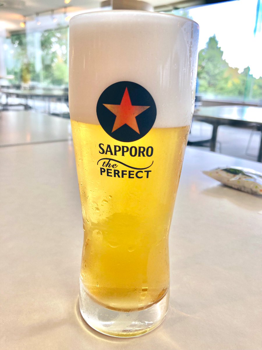 RyuseiHutaba's tweet photo. 札幌2日目はサッポロビール工場見学。
ビール製造工程を観てからの工場直送ビールはとりわけ美味しい。

ウイスキーの製造工程との違いも意識できて、とても有意義な時間になった。 https://t.co/xL3j6voNCy