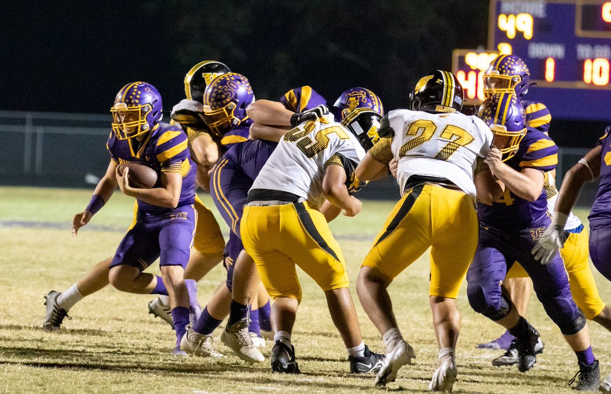 dgoodwin_74's tweet photo. Edgewood Bulldogs take care of business against Winona Wildcats 59-26 to start district play.  @Edgewood_Ath @EdgewoodRadio @edgewood_isd @dctf @etfinalscore @etsnfm @RedZoneETX @vanzandtnews https://t.co/TuGzzcTmap