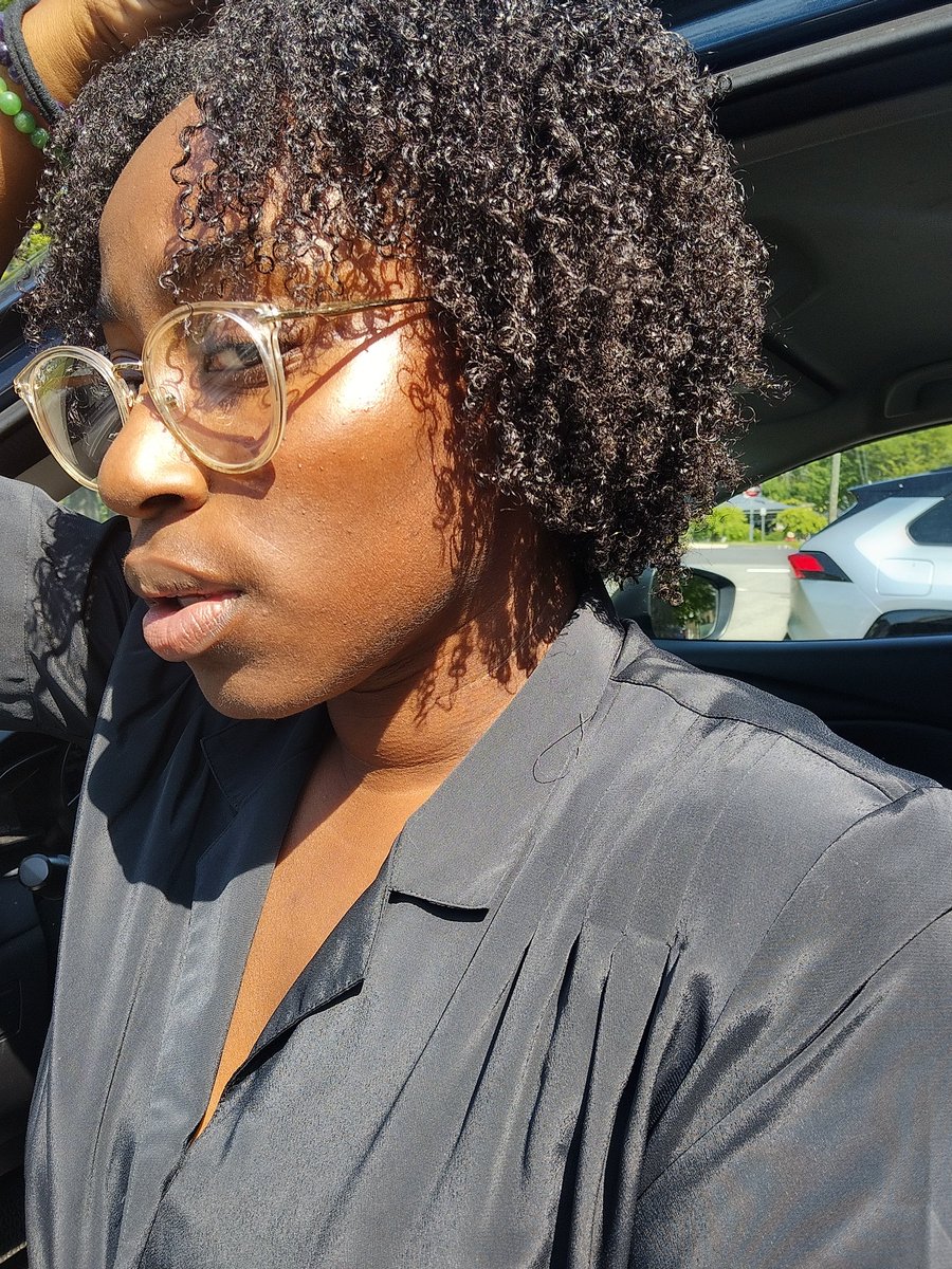 Chantaldana's tweet photo. I never post but I'm gonna change that. I got some shit to say.... If you see me/this post heart or comment ❤️ https://t.co/HtYnPhYDTR