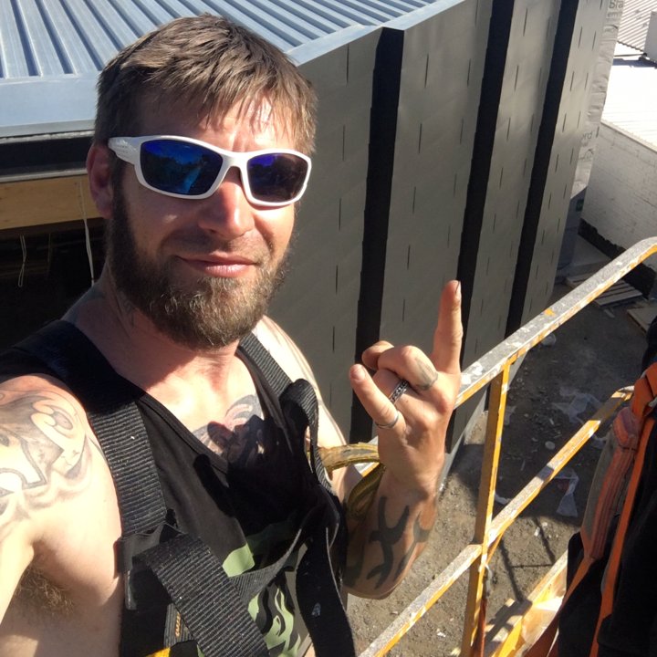 BerserkgamerG's tweet image. I'm a 35yr old tradesman, I got told to wear a mask and inject myself with a experimental drug.
I refused.
I was exiled for 2 years unable to work, curfew for 23hrs a day, wasn't allowed more than 5km from home.
I barely recognise Victoria anymore.
#AndrewsMustGo #SackDanAndrews