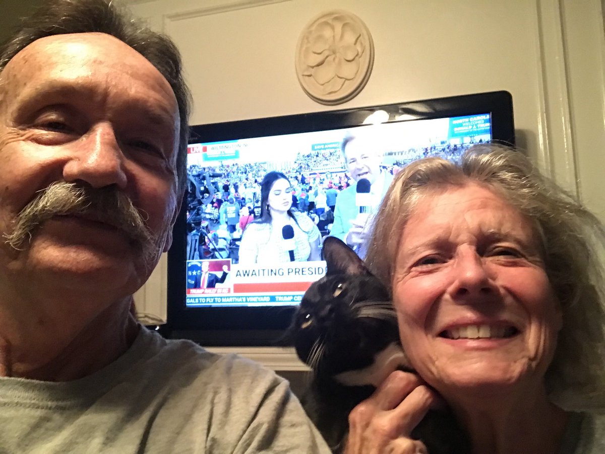 kenmiracle's tweet photo. ⁦@brianglenntv⁩ from Columbia, SC https://t.co/BbiWN4rBXy