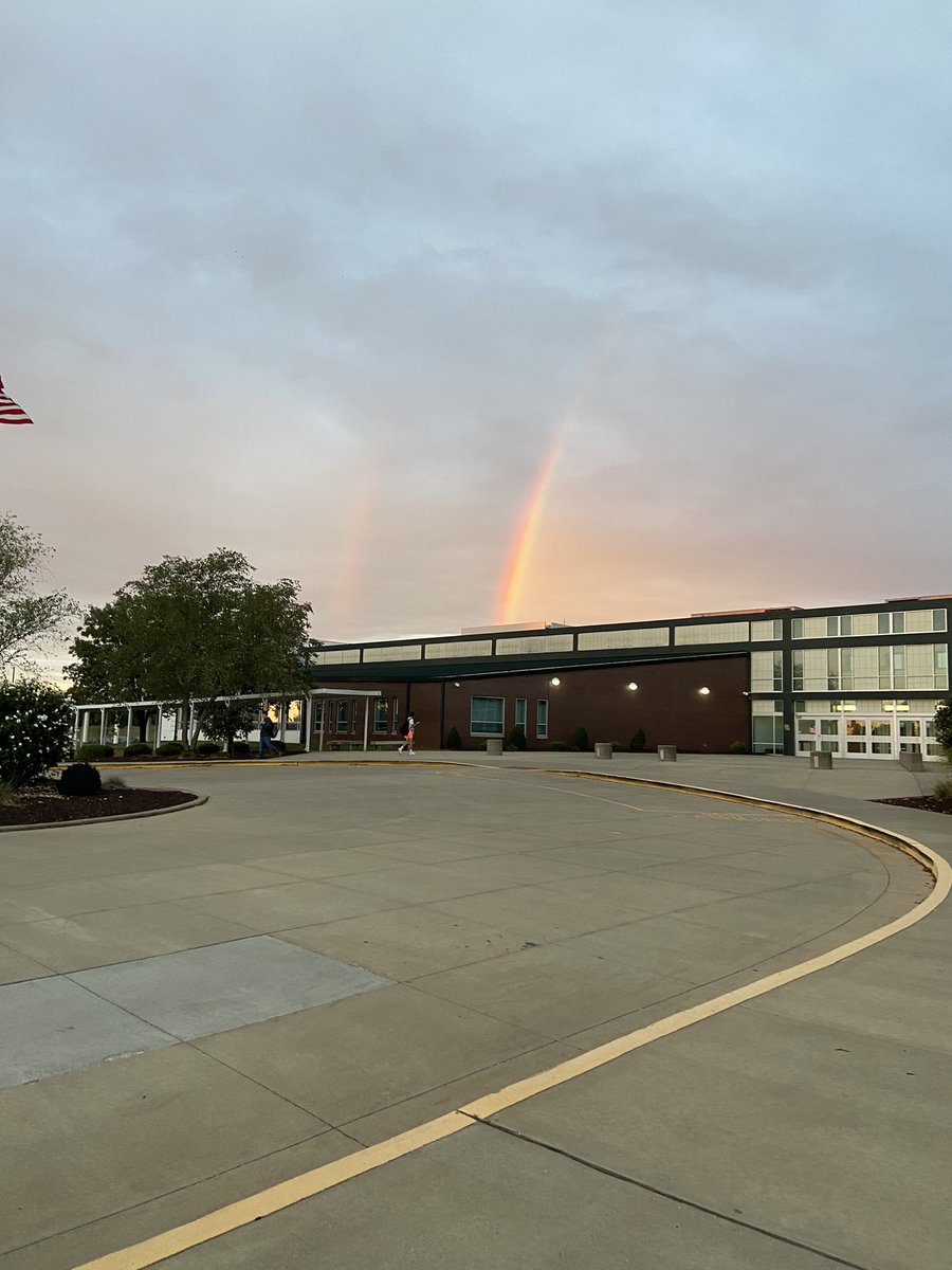 DoerrFz's tweet photo. It was a beautiful start to the weekend this morning! https://t.co/C9mY8bKoSf