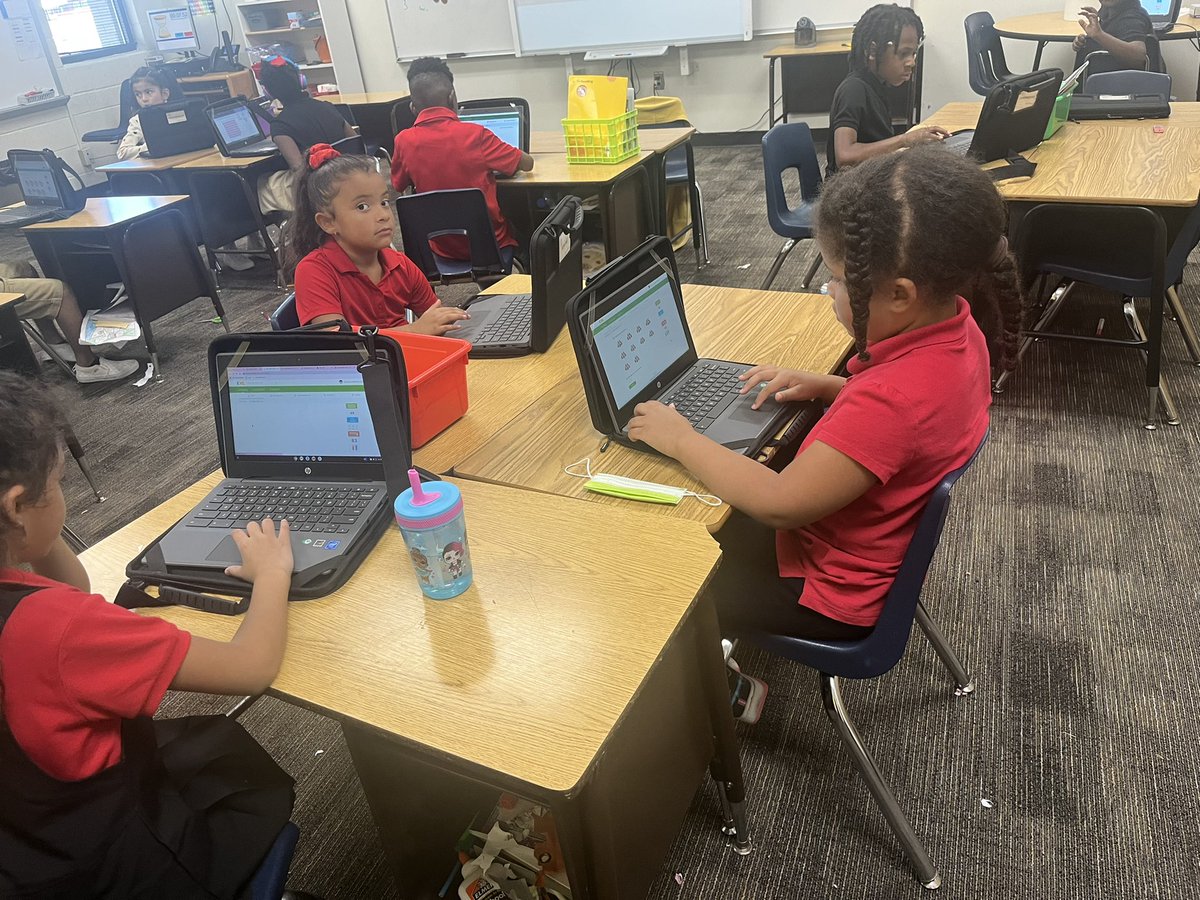DAPerryJr_Leads's tweet photo. Did a Pop up visit to 2nd grade. And our #Intervention is in full throttle. It’s time to #Excellerate shout out to our academic interventionist Ms. manning. https://t.co/YieQSbG7Sx