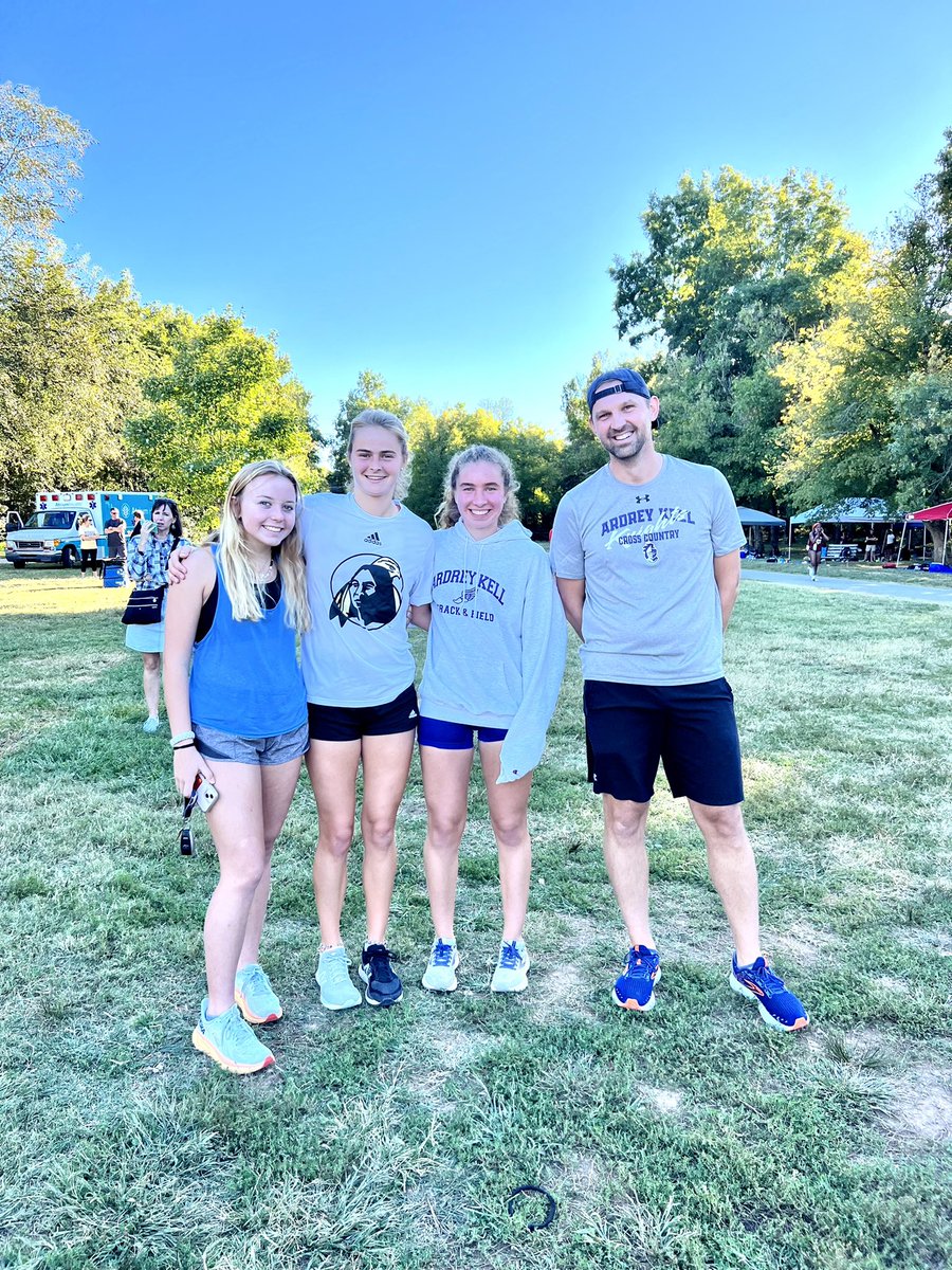 Cheered on some AK alumni doing great things on the XC course this season. Carson Philbin (2018) from SCAD and Julia Van Dine (2022) from UNC - Pembroke competed at the Queen City Invite this evening. Go (former) Knights!!!