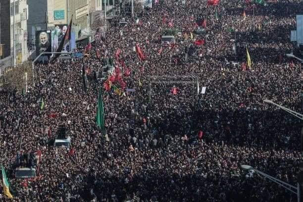 khaled_El_Akabi's tweet photo. هذه الصورة الحقيقية والمعبرة عن توجه المسلمين في الجمهورية الاسلامية الايرانية.

#الحجاب_ينتصر https://t.co/J7p6hUI5oQ