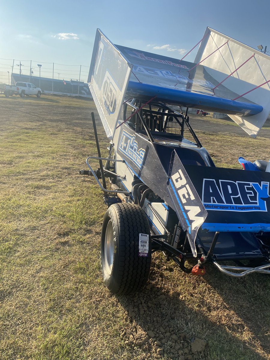 Blake is unloaded and ready to race at Thunderbird Speedway with <a href="/OCRS_Racing/">OCRS</a>  races start at 7:30!