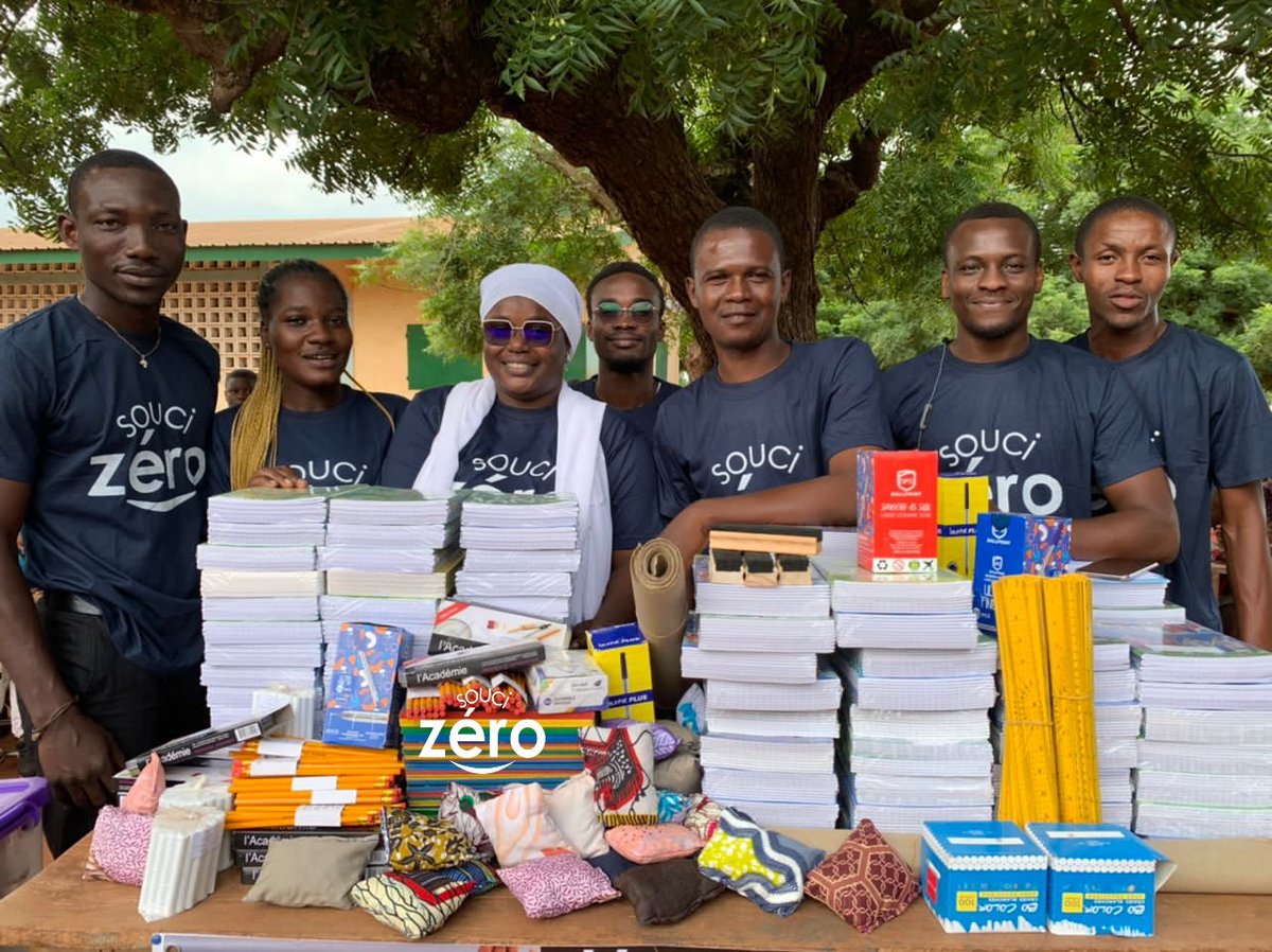 Jour 3 - « L'excellence » / Djagblé 2022

Distribution de kits scolaires 📚🖋️🖊️📏✏️📐 à 227 élèves. Objectif 200 élèves atteint 😊✨. Bonne rentrée scolaire à tous les élèves du Togo et d'ailleurs 👍🏽👍🏽

#Miabeeducation #Lexcellence #Djagble_2022