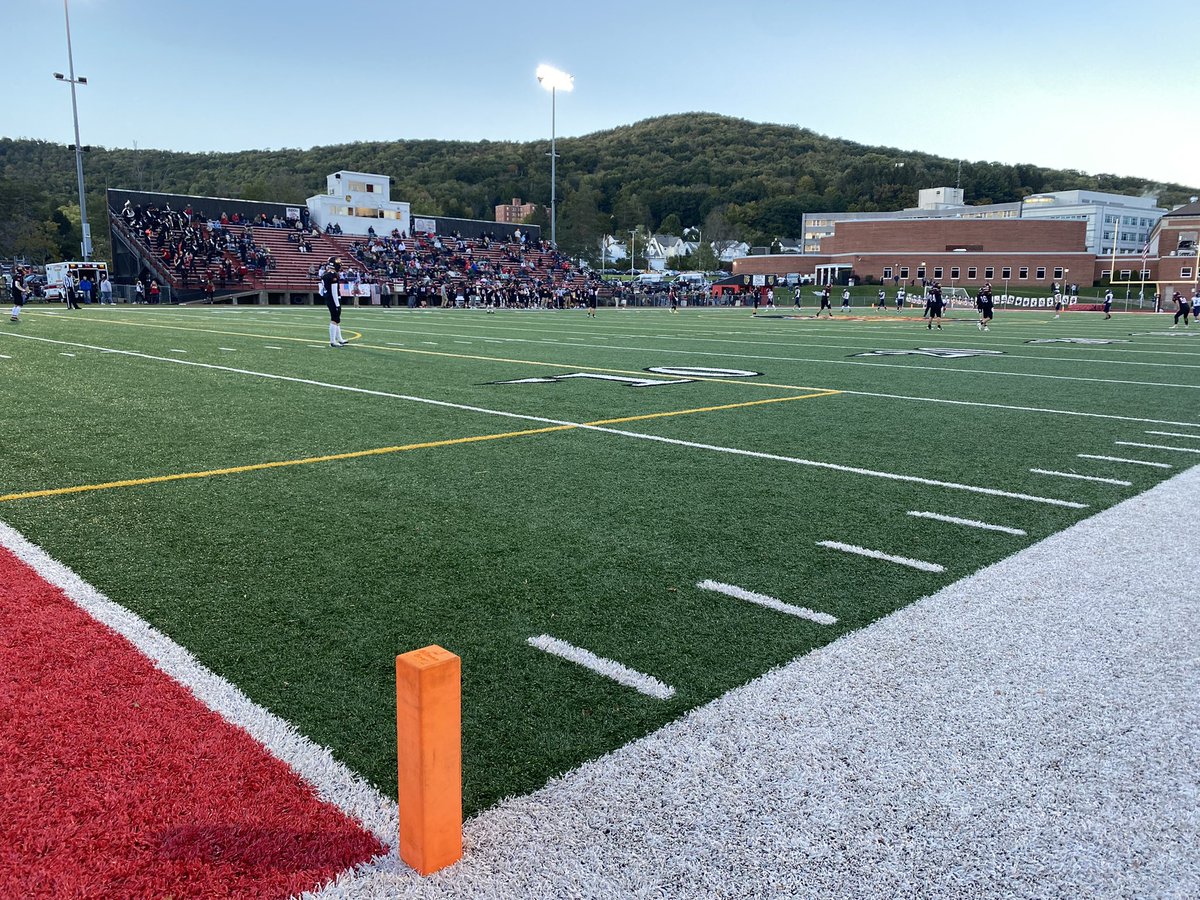 realjuveino's tweet photo. HS Football: Central Clarion (4-0) visits Bradford (0-4) at Parkway Field @EraSportsNow

Long-sleeve and a sweatshirt accompany the jeans for the first time this year. Winter hat may come out next week. https://t.co/YBtfD3MQyq