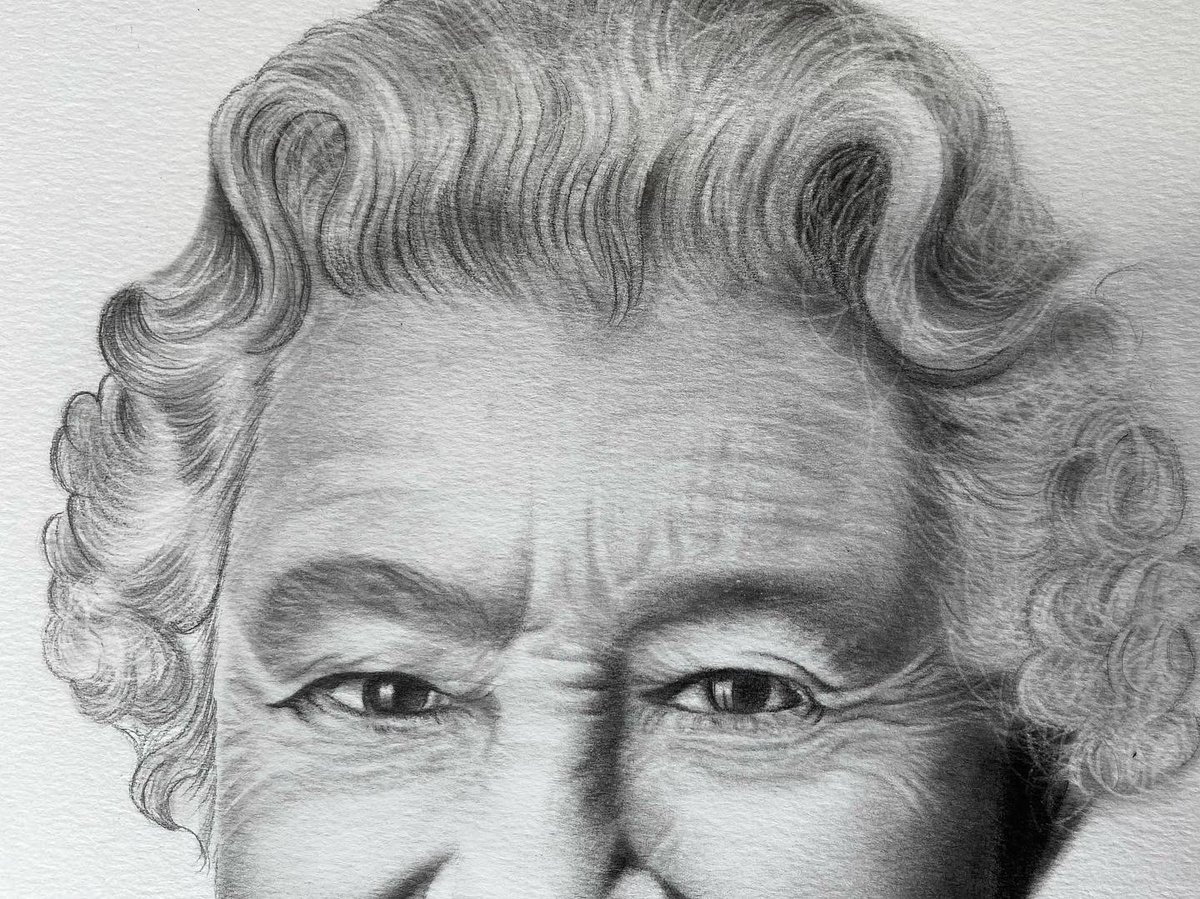 24/09/22  
Queen Elisabetta ll  
Pencil drawing on rough paper, size 20x30cm.

#drawing #drawingportrait #QueenElizabeth #fabercastellpencil #pittgraphitematt #pencilart #winsorandnewton #staedler