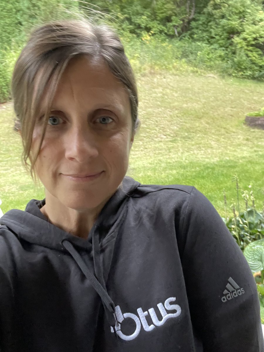 MrsEdwardsTI's tweet photo. Great weather to chill in my new @OtusK12 sweatshirt. #ItHasPockets 🤗 https://t.co/9fl40pbGm8