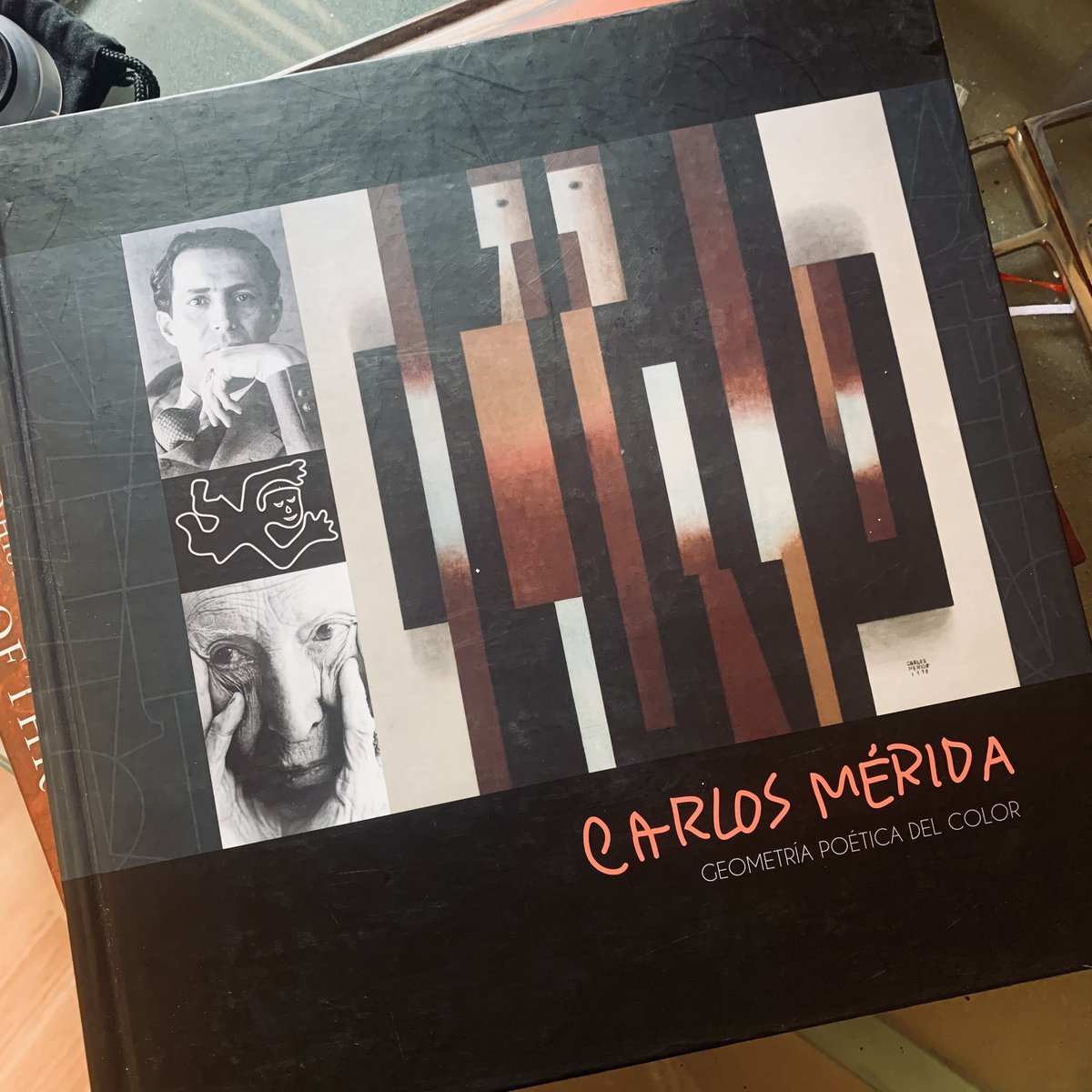 AiiraMeridA's tweet photo. Carlos Mérida - Geometría poética del color es un libro realizado en colaboración con el @upiig_oficial el diseño y la formación estuvieron a cargo de su servidor y la producción a cargo de @PhrinToDo 

#carlosmerida https://t.co/YRGOzFi0Ps